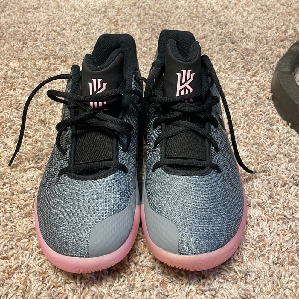 Nike kyrie flytrap basketball shoes